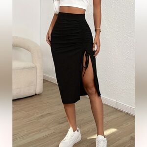 Elegant Black Ruched Skirt